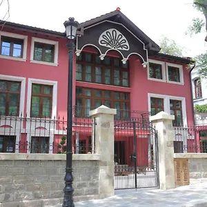 Hillhouse Гостевой дом